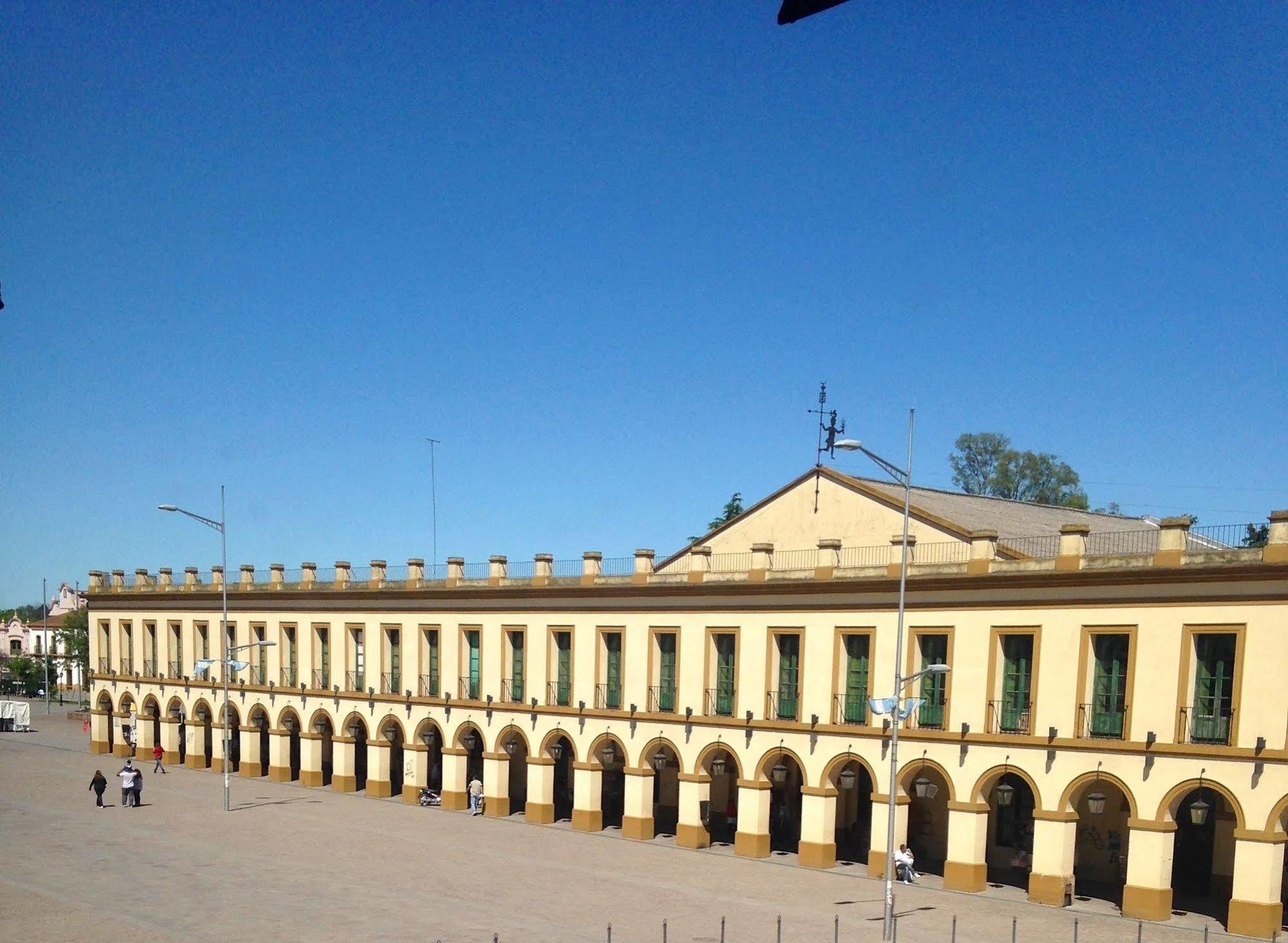 Real Hotel Lujan Exterior photo
